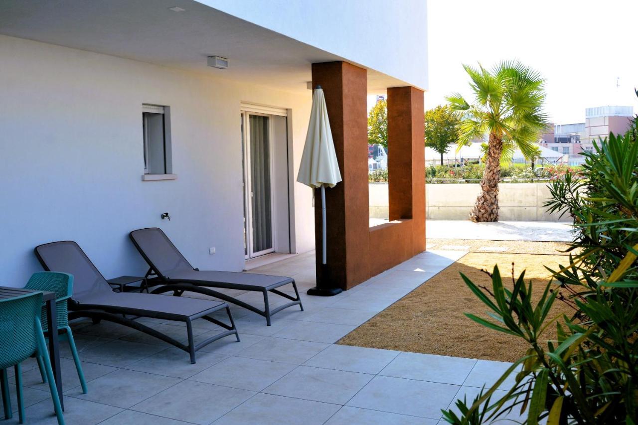Sun Beach Residence Con Piscina - Piazza Brescia - Adria Holiday Jesolo - Family Apartments Exterior photo