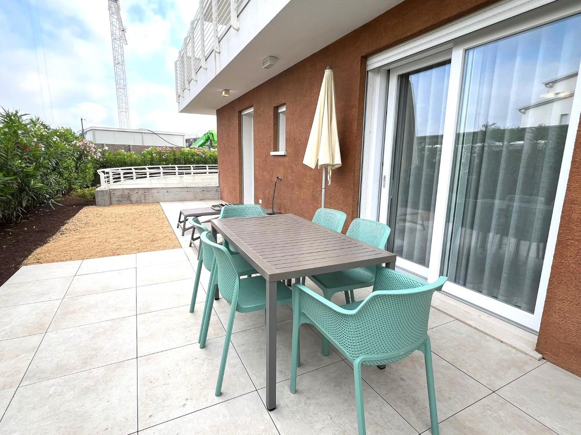 Sun Beach Residence Con Piscina - Piazza Brescia - Adria Holiday Jesolo - Family Apartments Exterior photo
